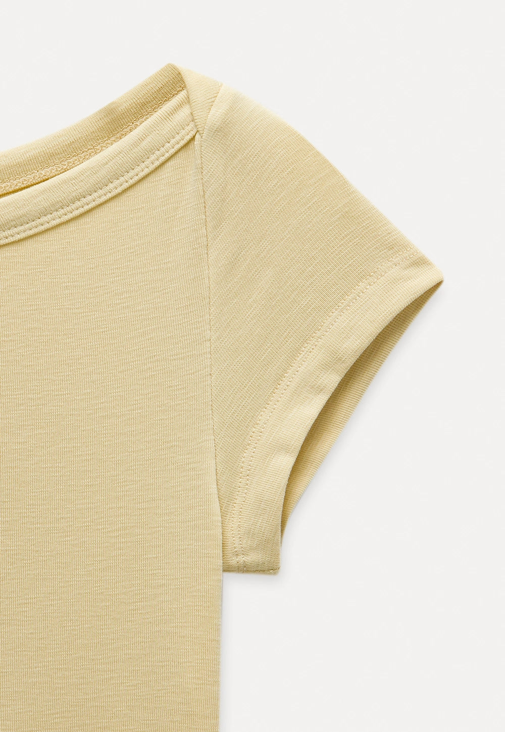 Off-Shoulder Ribbed Knit Slim Tee