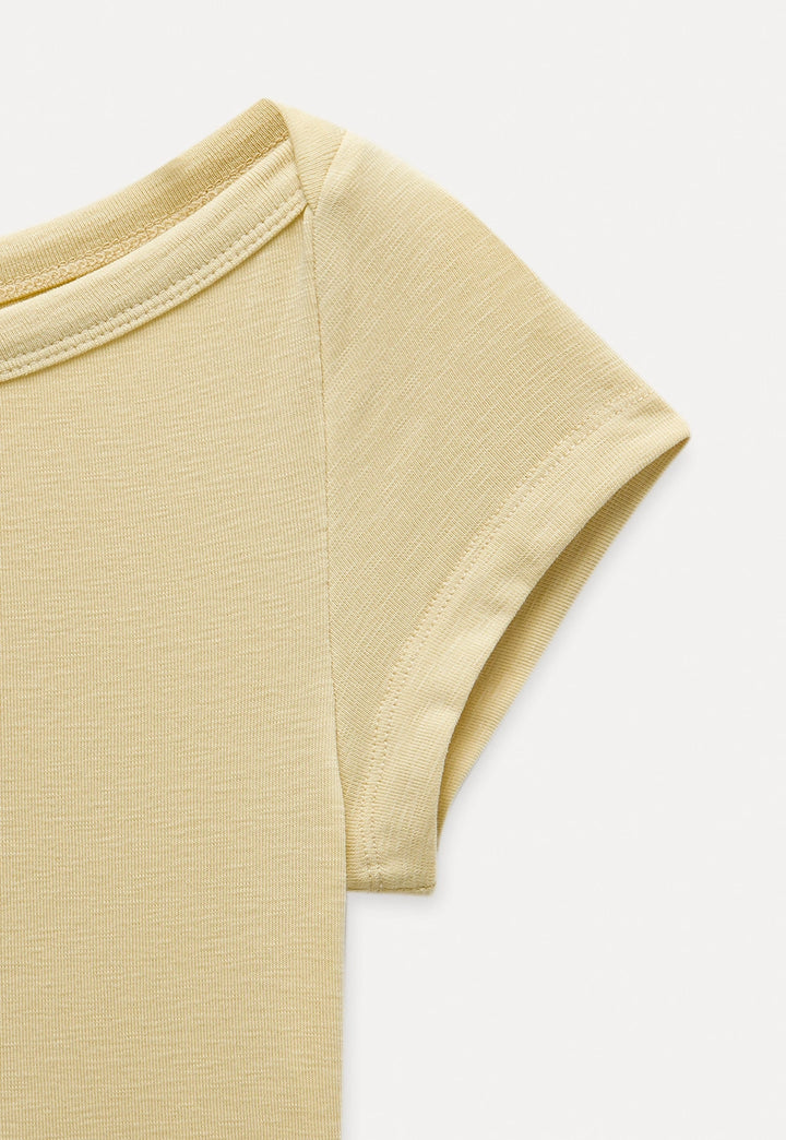 Off-Shoulder Ribbed Knit Slim Tee