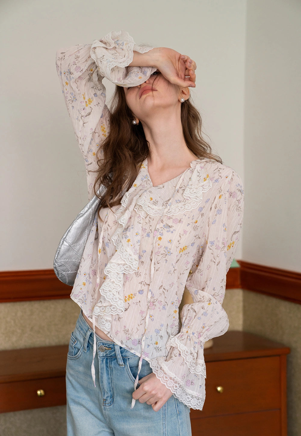 Women's Floral Ruffle Lace V-Neck Long-Sleeve Blouse